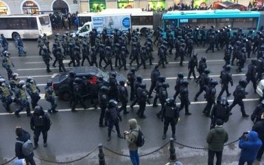 Страны Балтии призвали ЕС ввести новые санкции против России за разгон протестов