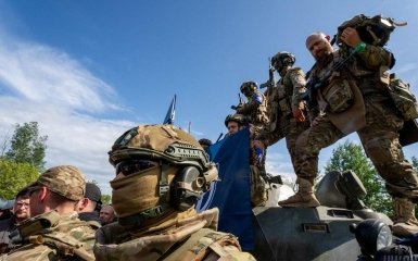 Добровольці