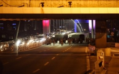 Золотая халва в резиденции Эрдогана: соцсети обсуждают переворот в Турции