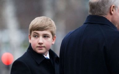 "Боже, я закохалася!": мережу шокували фото сина Лукашенко та його новий імідж