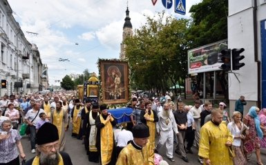 Хресна хода на Київ: в УПЦ КП дізналися про неув'язку з іконами
