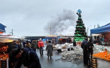 На знаменитому ринку в Одесі сталася сильна пожежа: з'явилися фото і відео