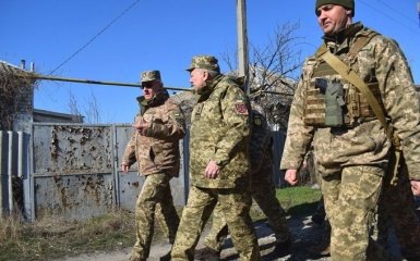На Донбасс срочно приехал глава Минобороны Украины - что случилось
