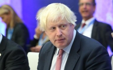 Машина премьера Джонсона попала в аварию - все детали