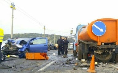 В Киеве произошло масштабное пьяное ДТП: опубликованы фото