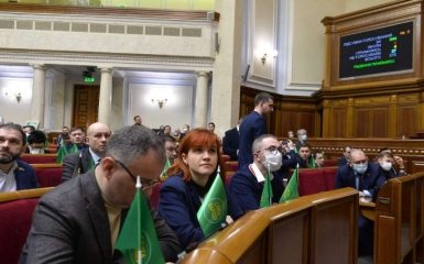 Рада звільнила двох міністрів - що про це відомо