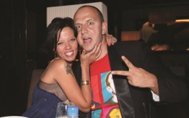 Жена Потапа похвасталась телом в нижнем белье: опубликовано фото