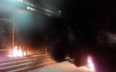 В Черкассах жгут шины из-за скандального назначения в полиции: опубликованы фото
