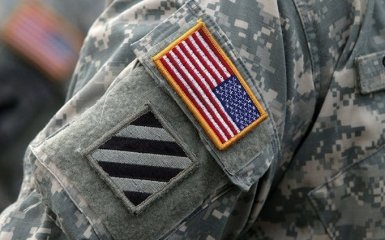 Бойова техніка США вже прибуває в Європу: з'явилися фото