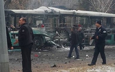 В Турции мощный теракт, взорван автобус: появились видео и фото