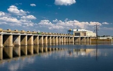 Росіяни почали спускати воду з Каховського водосховища