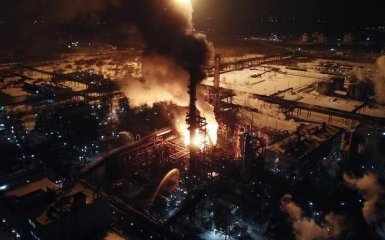 Пожар на химзаводе в Калуше полностью потушен: уже известна причина возгорания