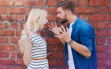 9 фраз, які ніколи не можна говорити коханому чоловікові