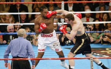 Реванш через 15 років: Віталій Кличко знову вийде на ринг проти Льюїса