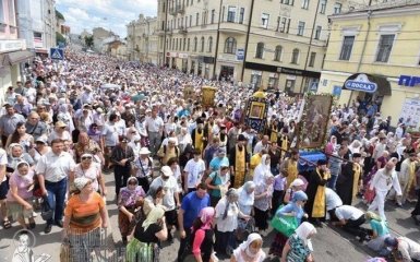Боевики на Донбассе назвали крестный ход своей великой победой