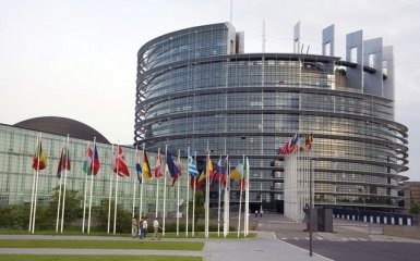 Європарламент розгляне резолюції по Польщі