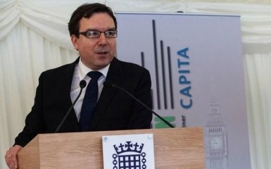Британский министр ушел в отставку из-за громкого секс-скандала