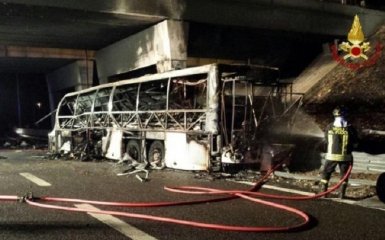 В Италии автобус с детьми попал в страшное ДТП, много погибших: появились фото
