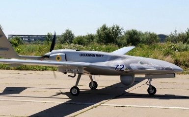 Український Bayraktar TB-2 витримав атаку російського винищувача – відео