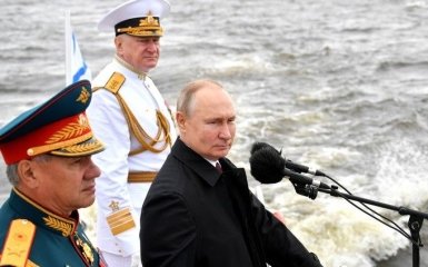 Путін погрожує військовим ударом після інциденту поблизу Криму