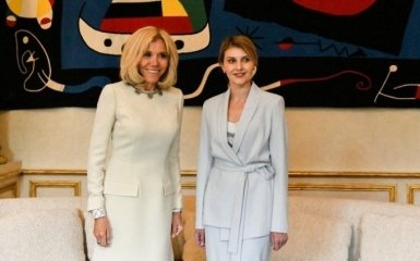 Жена Макрона решила помочь Елене Зеленской