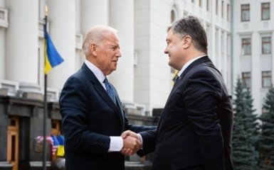 Порошенко показал важный документ об американских деньгах для Украины