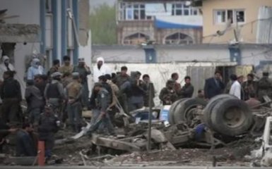 В Афганистане смертник взорвался на митинге, десятки погибших: появилось видео