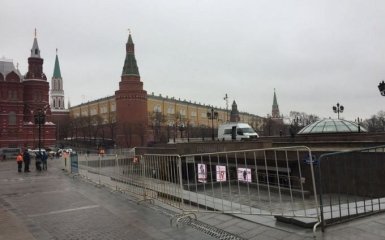 В центр Москвы пригнали ОМОН и автозаки, начались задержания: появились фото и видео