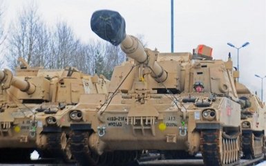 В Польшу доставили более тысячи единиц американской военной техники
