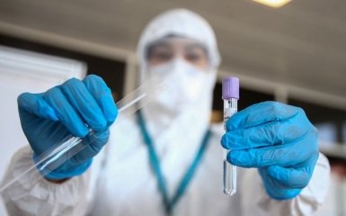 Количество больных коронавирусом в Украине 17 октября рекордно возросло