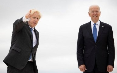 Байден і Джонсон обговорили відносини з Росією та Китаєм