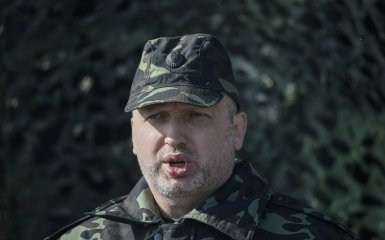 Турчинов яскраво пояснив, яку зброю повинна робити Україна