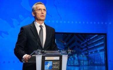 Генсек НАТО назвал абсурдными заявления РФ о намерении Украины применить "грязную бомбу"