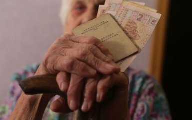 В Украине начали по-новому начислять пенсии: появились детали