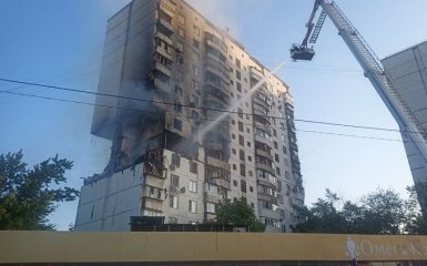 У київській багатоповерхівці стався вибух. Є загиблі та поранені