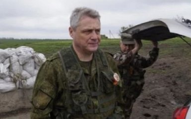 Ватажок "ЛНР" тікає з фейкової республіки