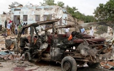 Взрыв возле военной базы в Сомали, погибли не менее 15 человек: появились фото
