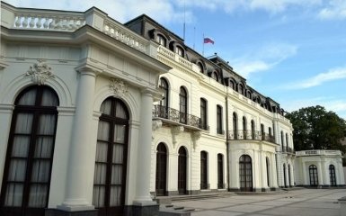 Власти Праги требуют от Москвы вернуть оккупированную землю под российским посольством