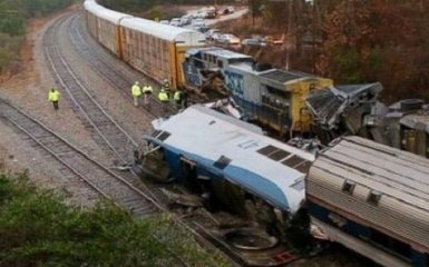 В США произошло столкновение поездов, более сотни пострадавших
