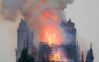 Пожежа в Нотр-Дамі через Зеленського: пані посол Франції розізлилися через жарт відомого політолога