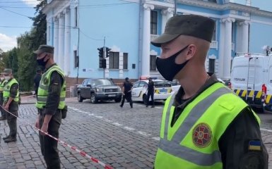 Захват киевского банка - МВД раскрыло первые требования террориста