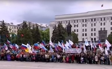 Оккупированный Луганск вернули в Советский Союз: появилось видео