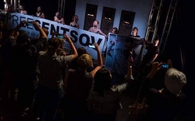 Свободу политзаключенным: в Киеве впервые покажут нашумевший спектакль Burning Doors