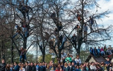 Все безумие путинского парада Победы показали одним фото