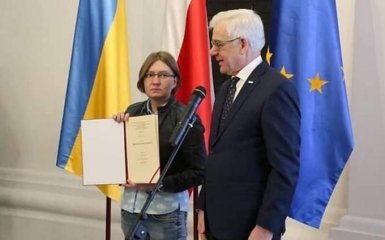 За человеческое достоинство: глава МИД Польши вручил престижную награду семье Олега Сенцова