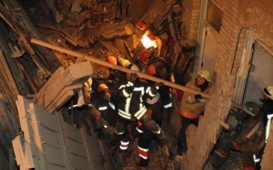 Рятувальники оголосили про закінчення робіт під завалами будинку в центрі Києва