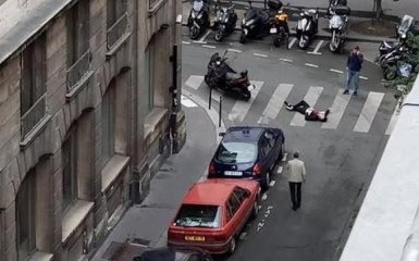У Парижі невідомий влаштував криваву різанину: опубліковані фото і відео