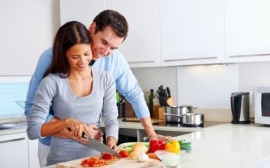 Ученые установили связь между сексом с женой и тем, как часто муж моет посуду