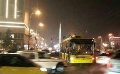 Вагітна на авто влаштувала серйозну аварію в центрі Києва: з'явилися фото