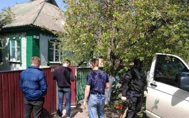 В'язень колонії в ЛНР керував міжрегіональною групою шахраїв - Нацполіція